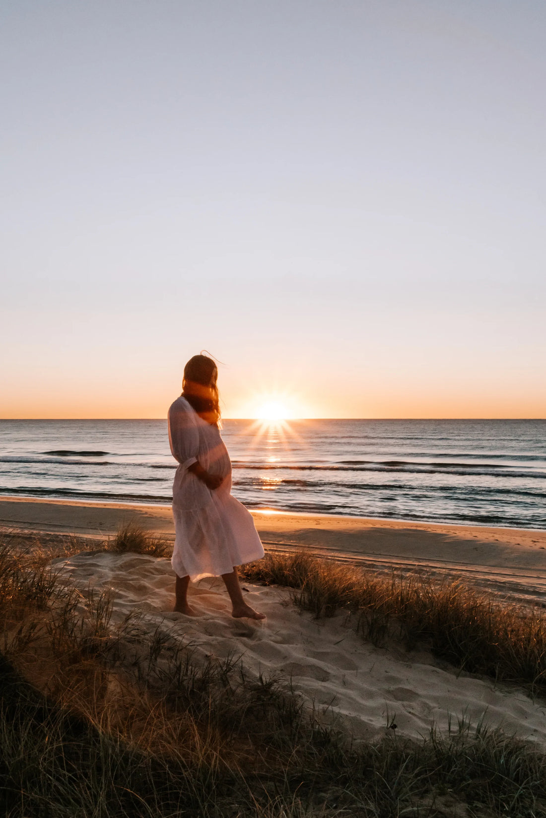 Winter sunrise with Emily + bump | Shot by Benni Creative