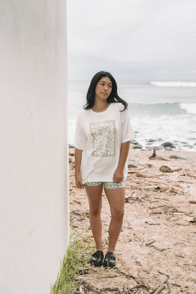 womens tshirt oversized fit with bold logo green and off white organic cotton comfortable boxxy fit