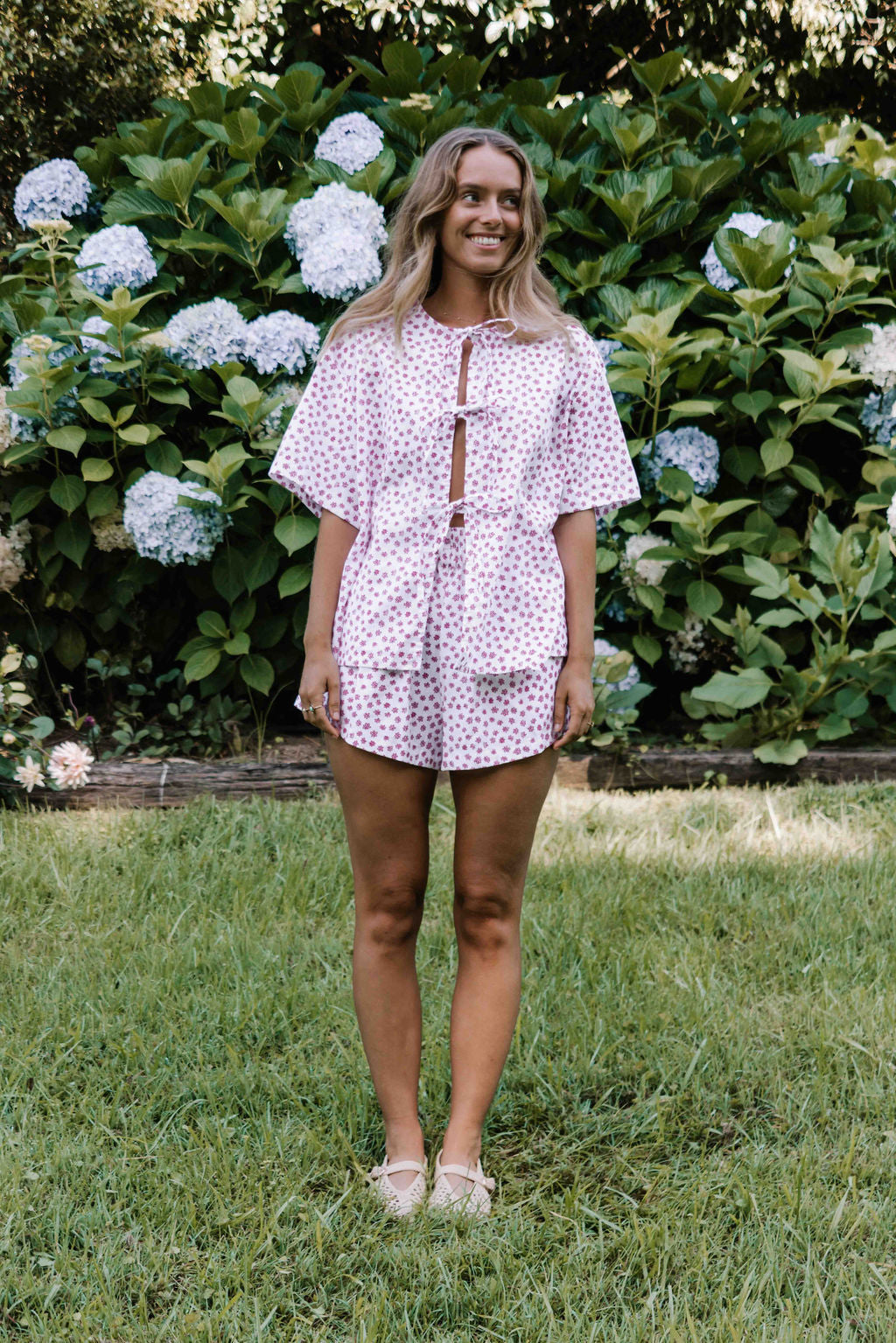 tie front blouse, boxy fit, centre front ties, sleeves to the elbow, small pink purple flower floral print, womens top